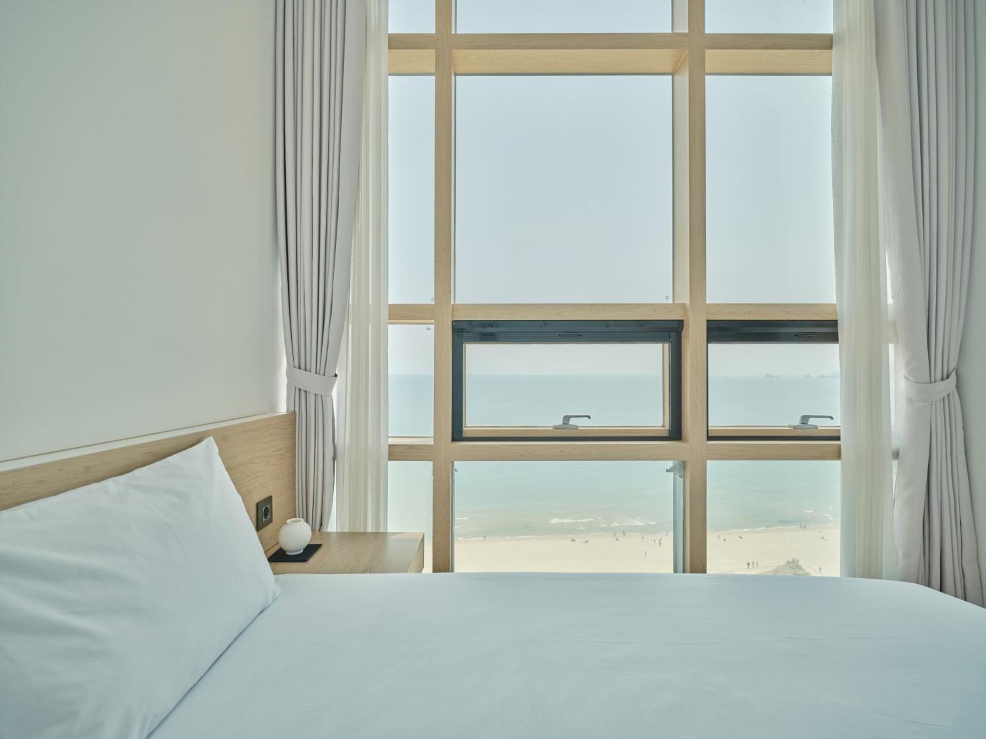 Uh Suite The Haeundae Busan Exterior foto