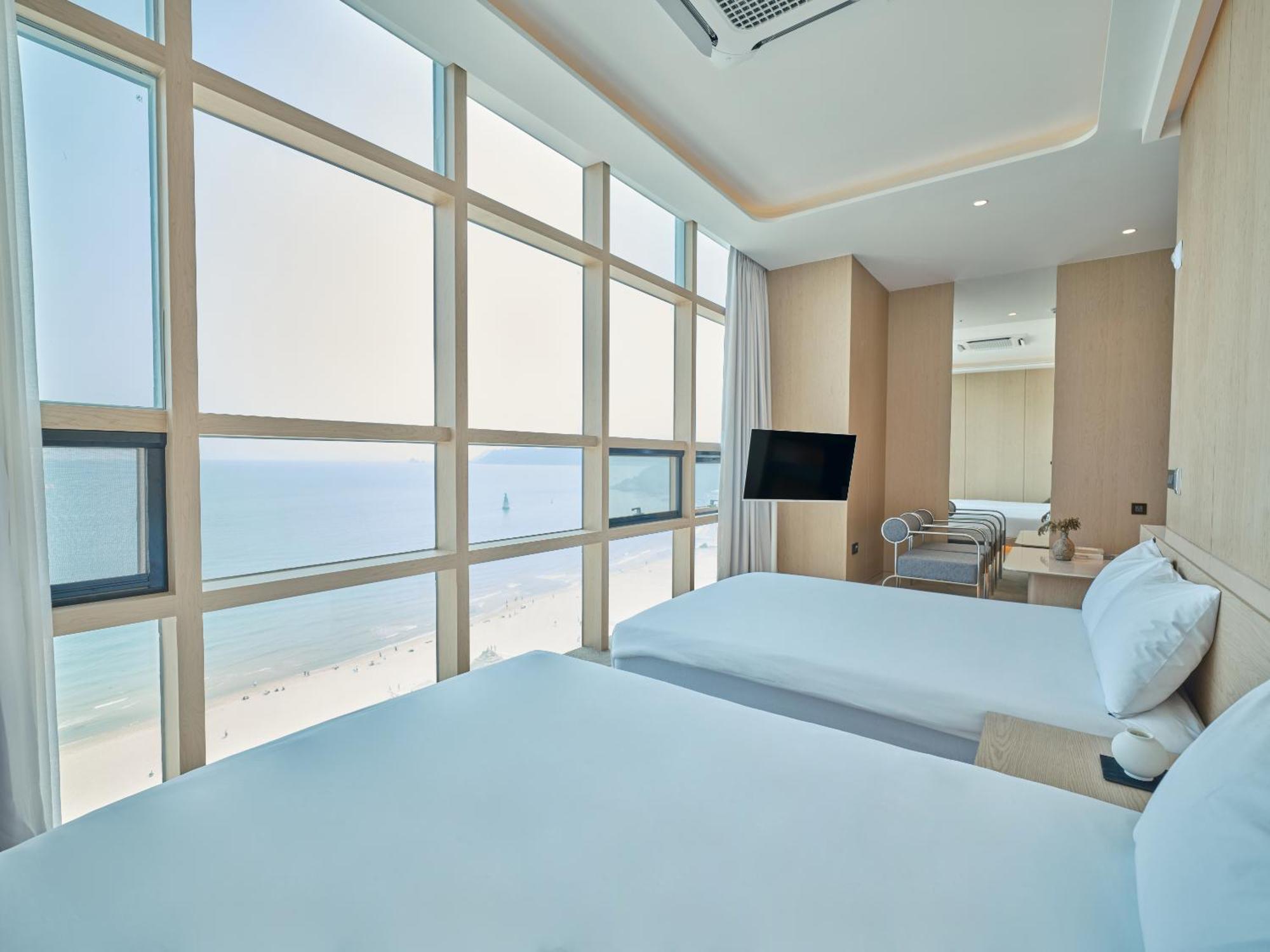 Uh Suite The Haeundae Busan Exterior foto